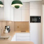 D&d Apartment *